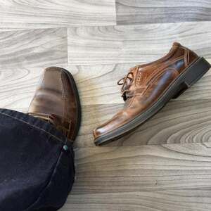 ECCO Vintage Brown Leather Square Toe Oxfords